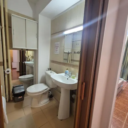 Cozy Loft Center Apartment